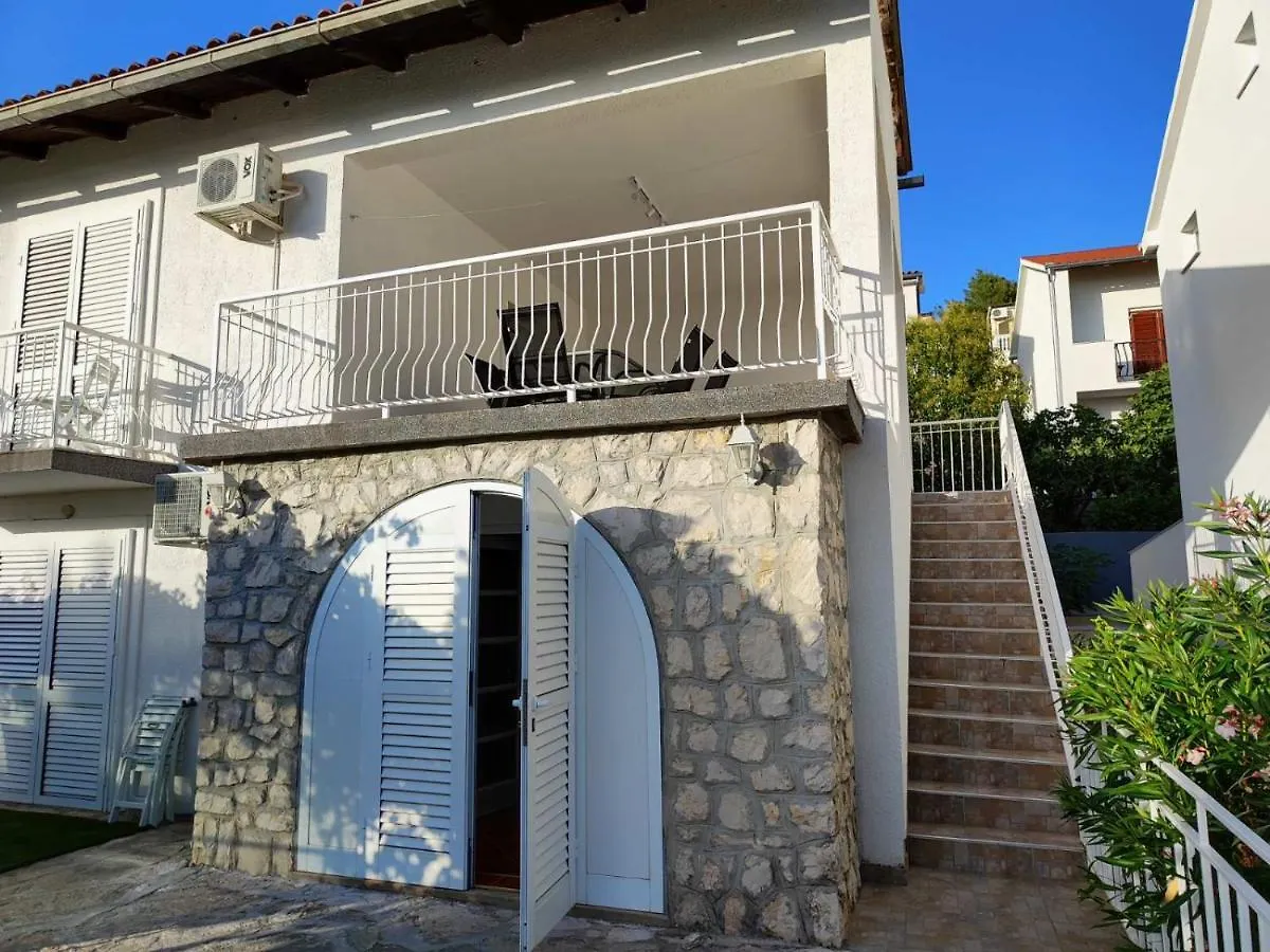 Apartment Apartmani Nada Drage Croatia