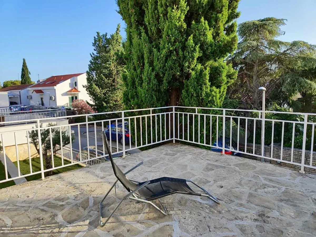 Apartment Apartmani Nada Drage