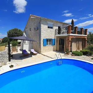 Apartament Antica, Drage