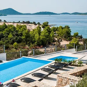 3* Kemp Camp Panorama With Pool